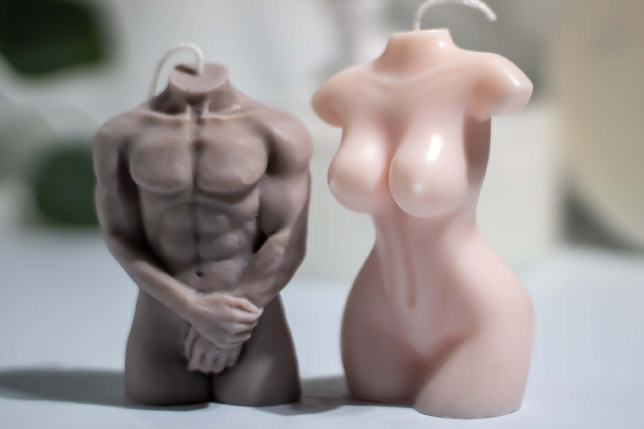 Elegant nude candle – decorative soy wax form with soft fragrance