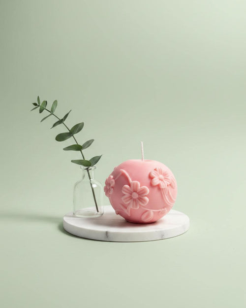 Handmade Daisy Sphere Soy Candle – front view