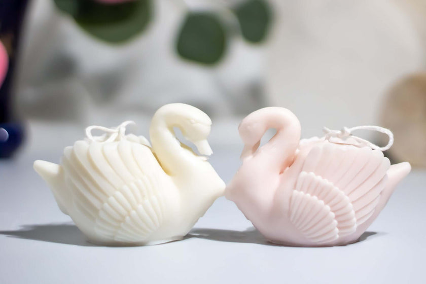 Artisan Soy Wax Candles – Natural, Non-GMO, Swan Sculpture Design

