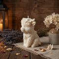 Highland Cow Candle – Rustic Farmhouse Decor – Country Home Accent – Animal Candle – Handmade Soy Wax – Cozy Home Decor