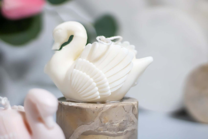 Ivory White Swan Candle – Eco Friendly Sculptural Candle Design

