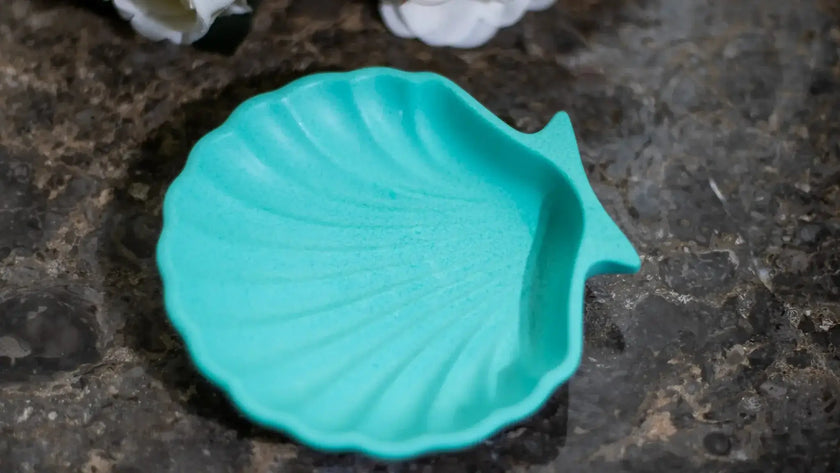 Jesmonite clam jewelry tray – handcrafted coastal organizer for Florida homes.