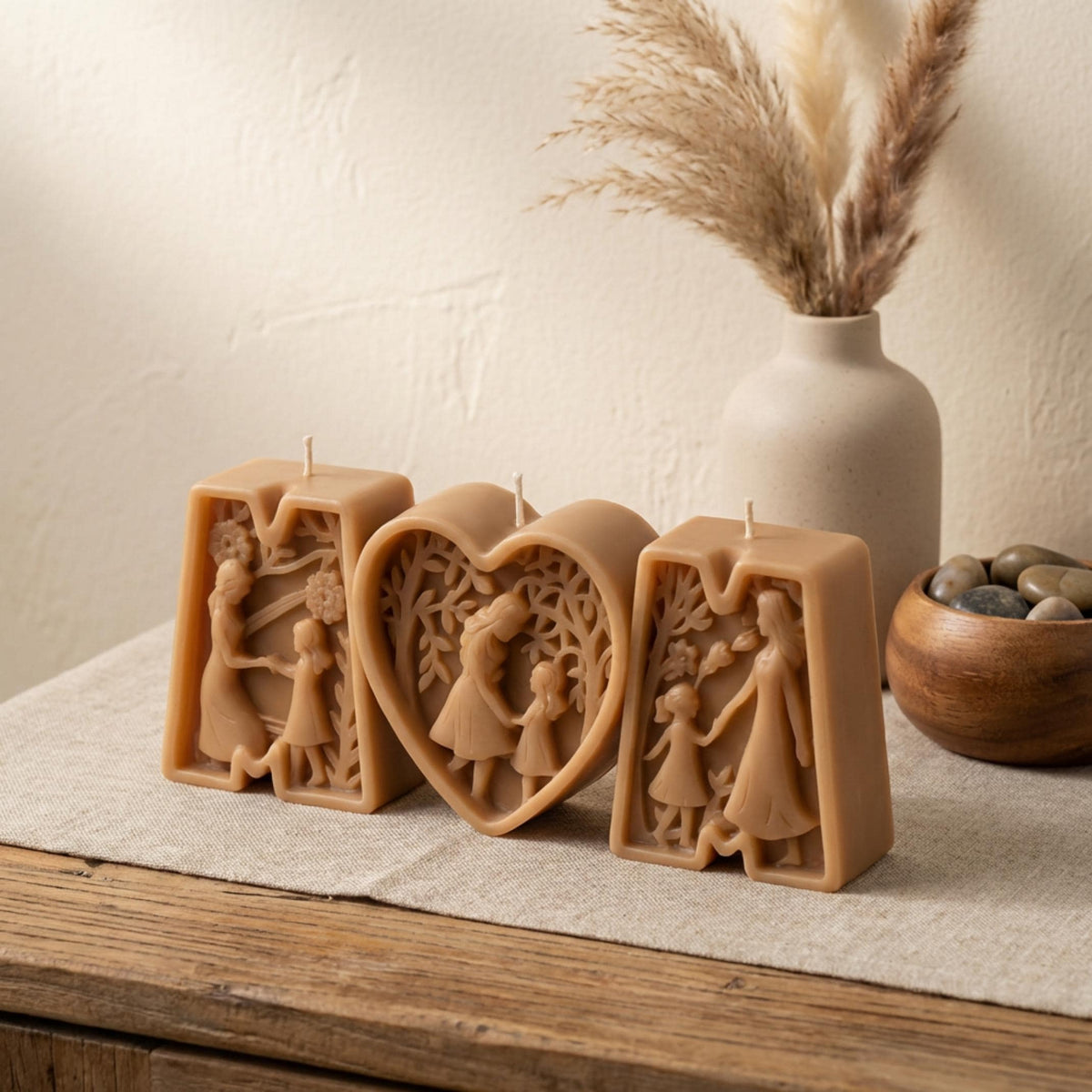 MOM Letter Candle