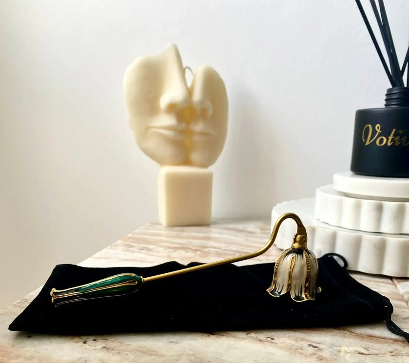 Premium metal wick snuffer – perfect for extending candle life.