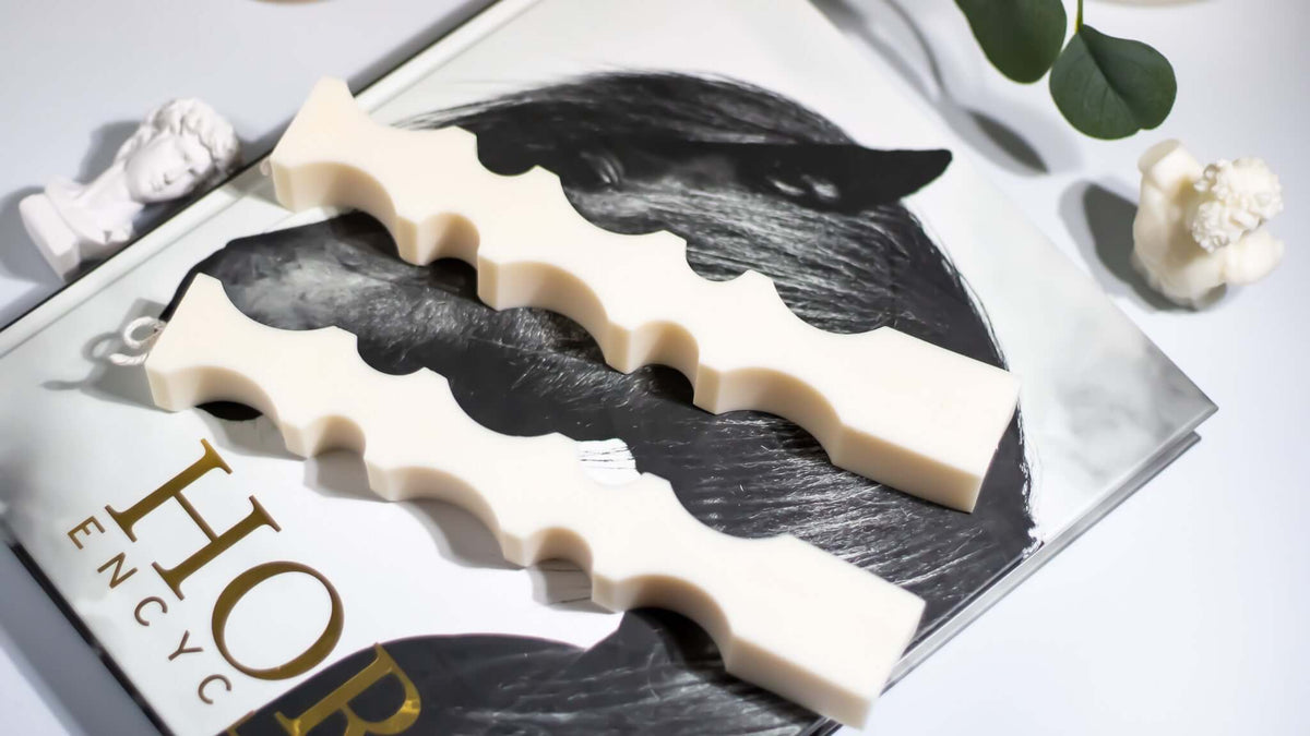 Modern Sculptural Candle Duo – Wavy Shape Home Accent

