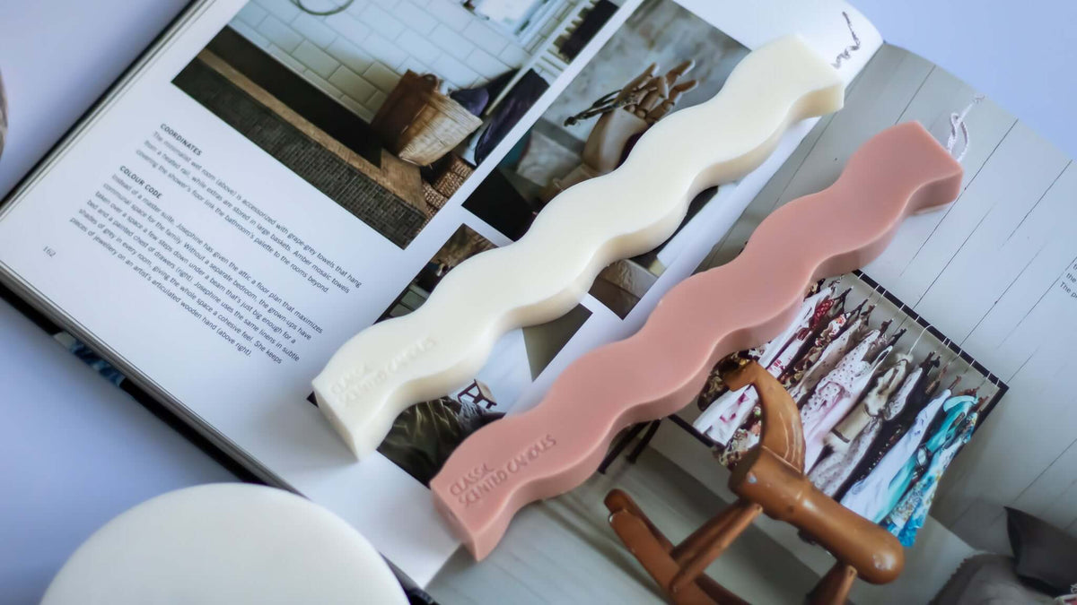 White Wavy Sculptural Soy Candle – Minimalist Handmade Design

