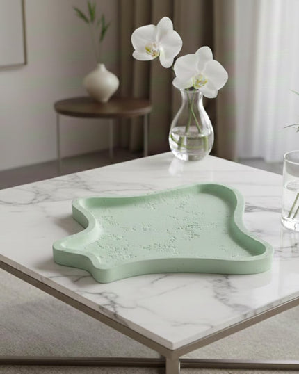 wavy-resin-tray-japandi-handmade-jewelry-display-tray