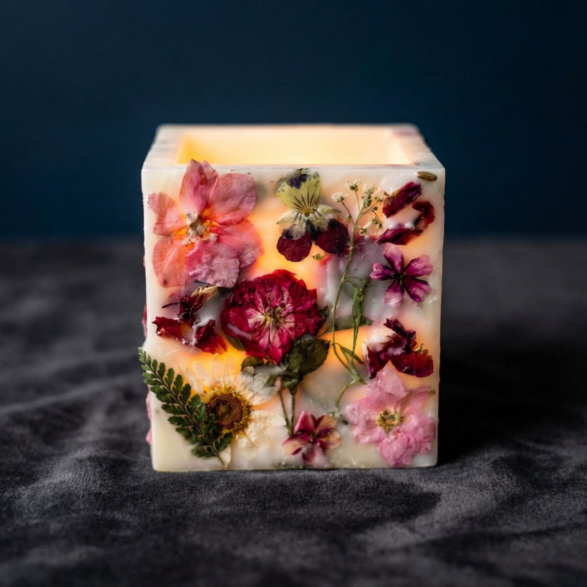 Natural Candle Holder with Dried Flowers soy wax candle