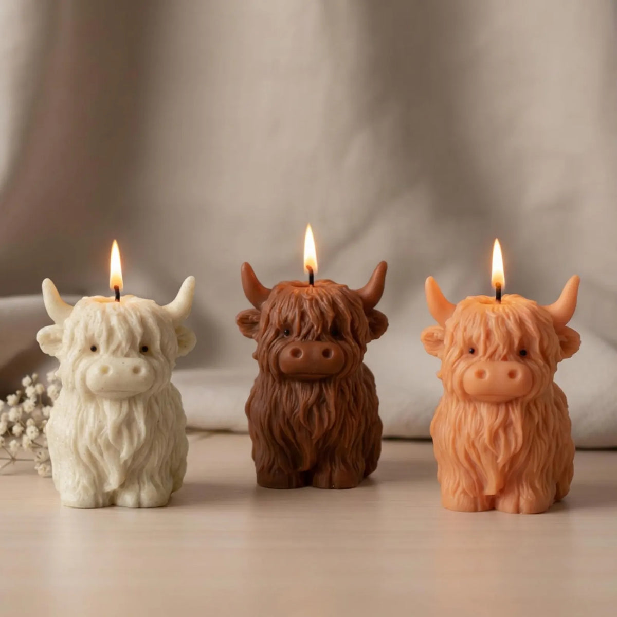 highland-cow-candle-handmade-soy-wax-rustic-farmhouse-decor-gift