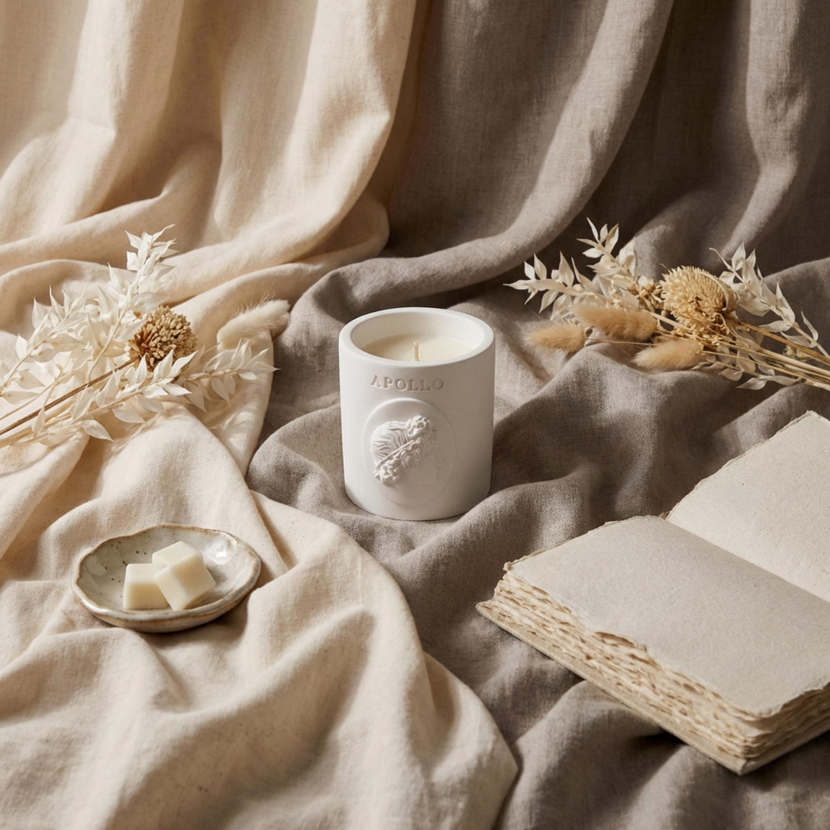 Apollo Sculptural Soy Candle – Oceanic Black Coral & Moss
