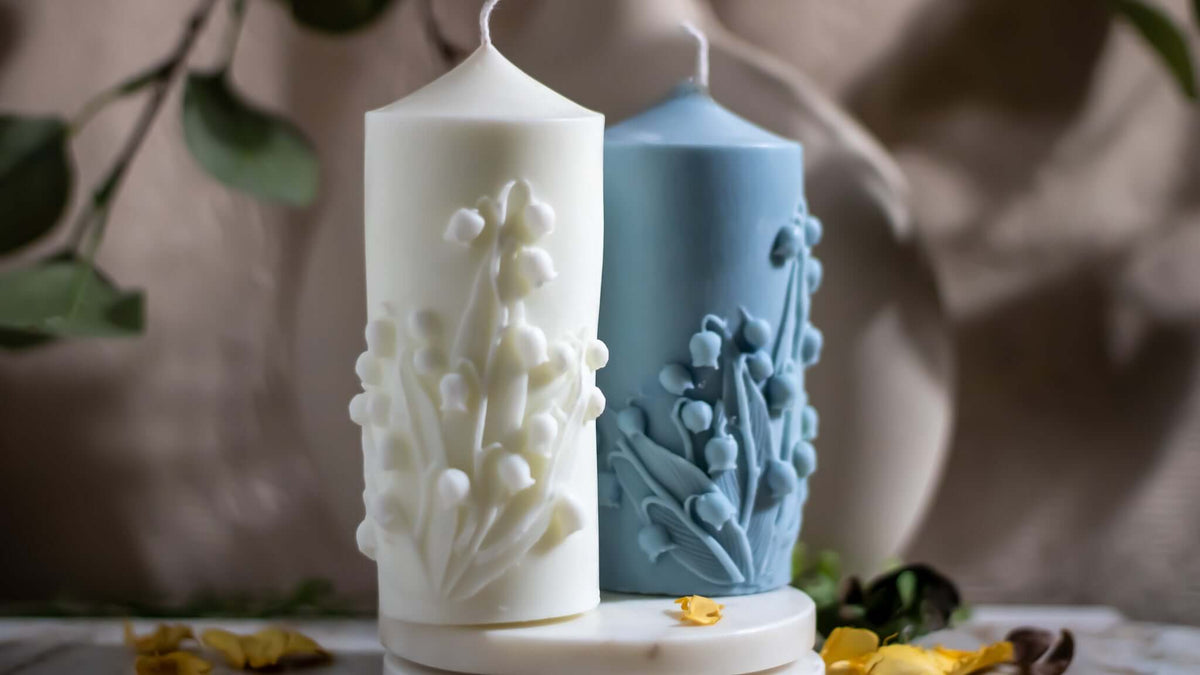 Handmade Flower Pillar Candle soy wax candle — detail view