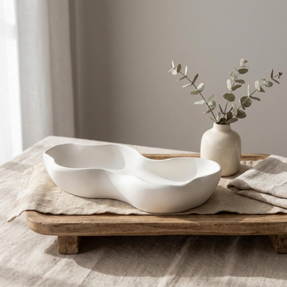 Marbled Eco Resin Wavy Bowl – Handmade Decorative Centerpiece Catch-All Dish