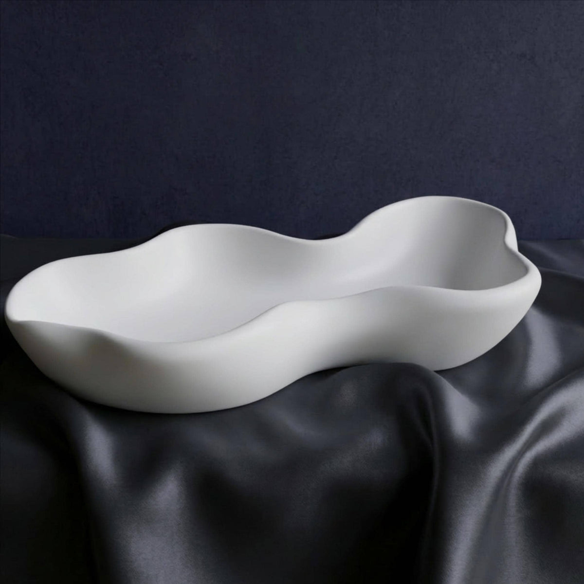 Marbled Eco Resin Wavy Bowl – Handmade Decorative Centerpiece Catch-All Dish