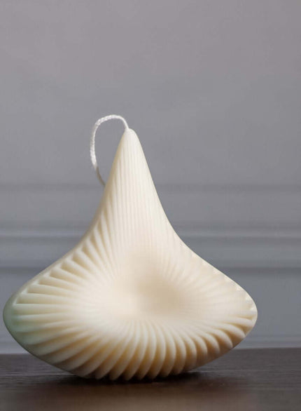 Ripple dome candle – wave-inspired soy wax sculpture for modern home